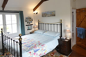 Granary Cottage - double bedroom