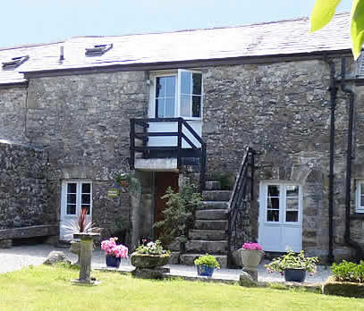 The exterior of Granary Cottage