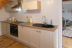 Granary Cottage - modern kitchen