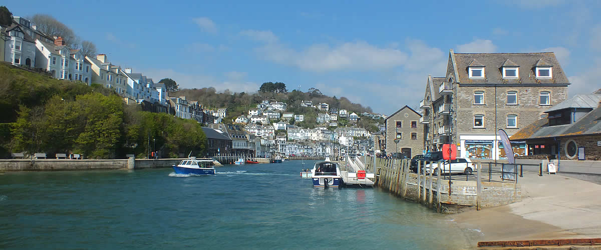 The popular beach and fishing village at Looe